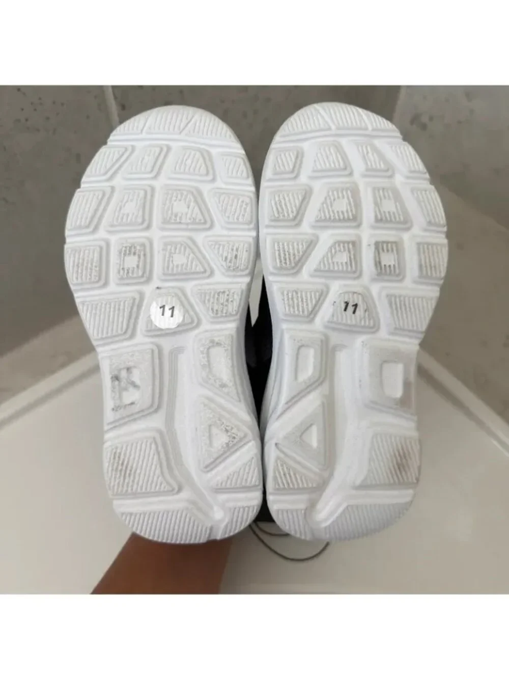 Ecko Unlimited Velcro Sneakers Size 11 Toddler
